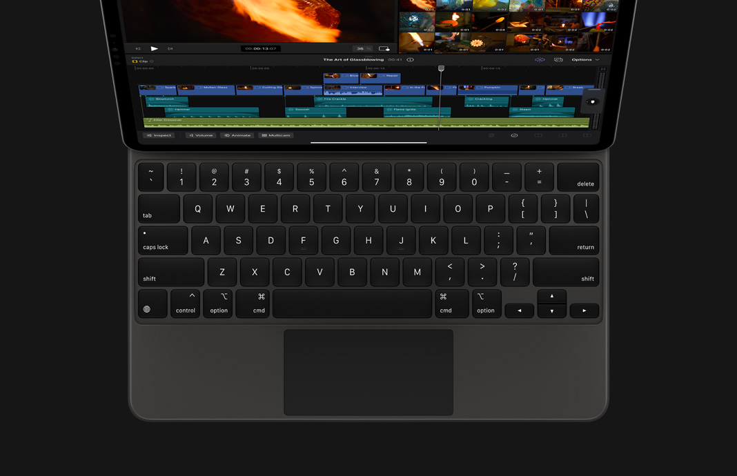 配有黑色妙控键盘的 iPad Pro 正在运行 iPad 版 Final Cut Pro。