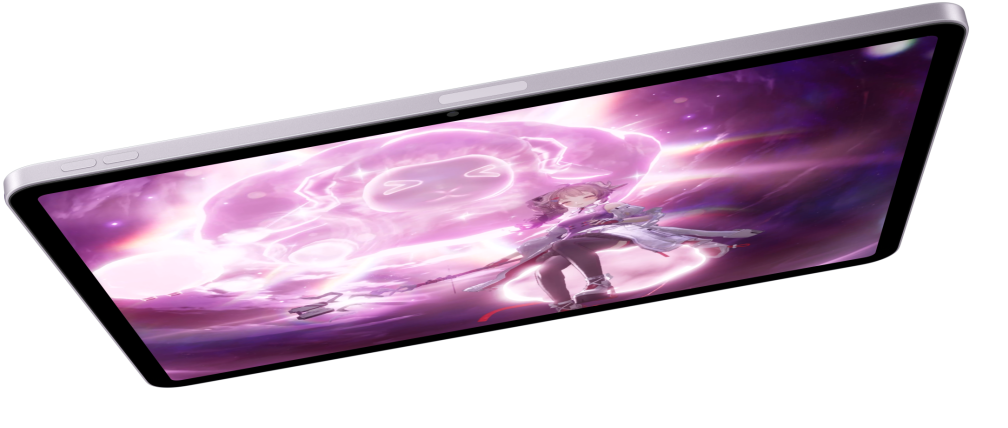 横屏放置的 iPad Air，屏幕显示游戏画面，下方另有两部 iPad Air 机型。