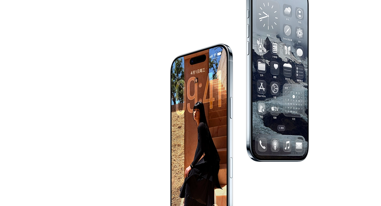 两部 iPhone Air 设备以一定角度悬浮在空中，一部展示锁定屏幕，另一部展示主屏幕，包含地图、音乐和 Apple TV 等 app。