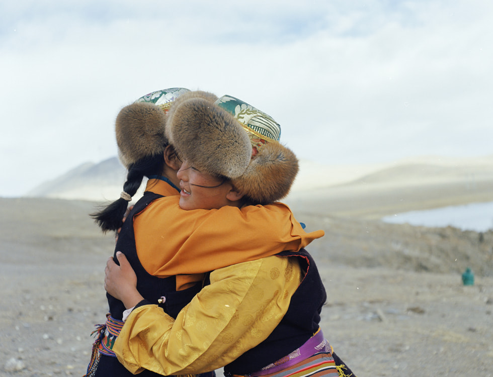 TKTK张嘉杰和甘为在推瓦村拍摄，为我们呈现了一个罕见的、深入了解藏族牧民生活的机会。