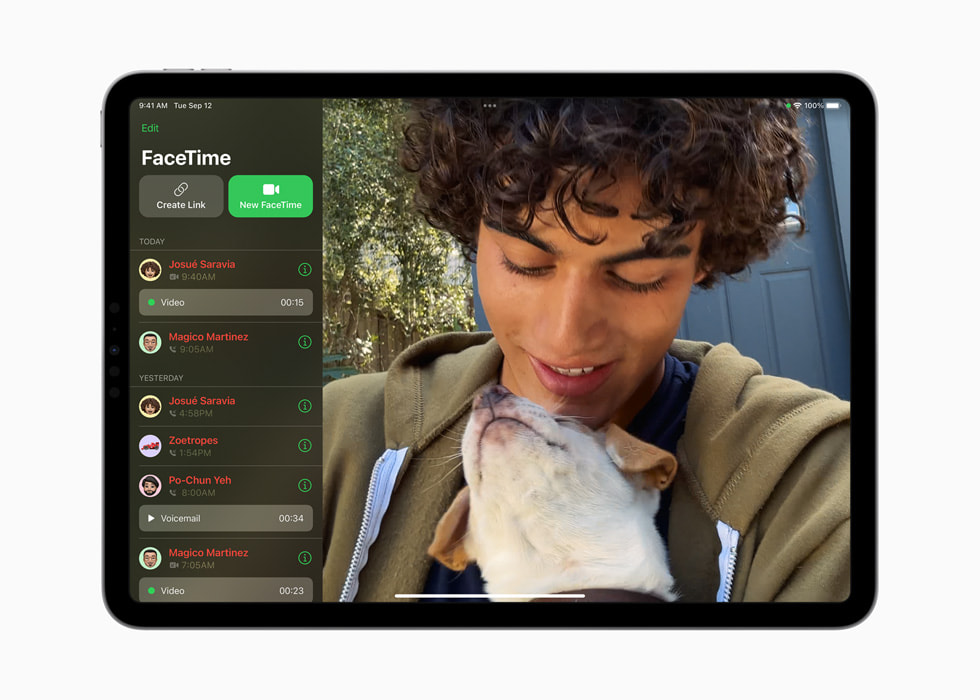 11 英寸 iPad Pro 展示 FaceTime 通话 app。