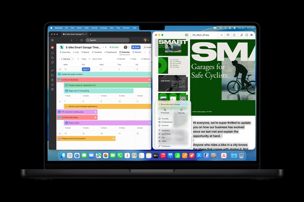 MacBook Pro 上的两个窗口分别显示 Asana 和 Keynote 讲演界面。