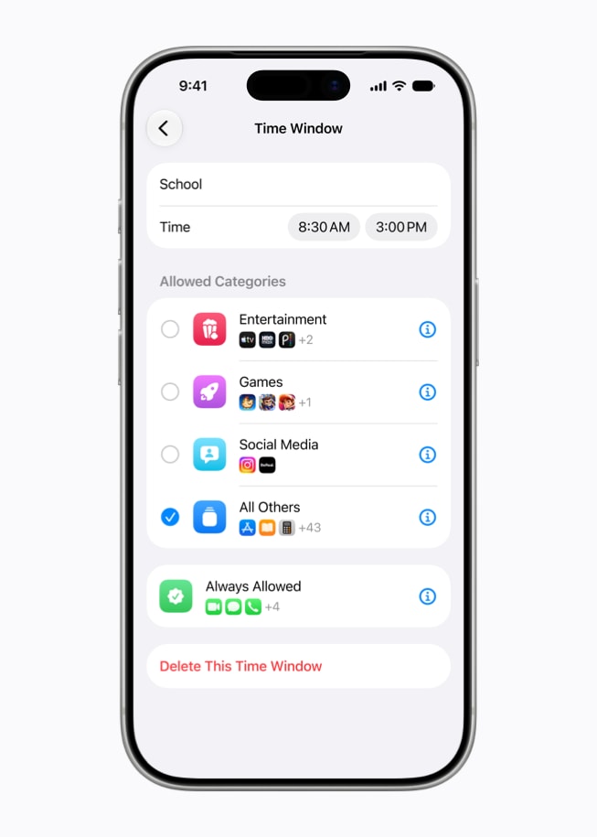 iPhone 17 Pro 显示设置内容:“学校”标签下的特定时段(早上 8:30 到下午 3 点)允许使用哪些类别的 app 和网站。