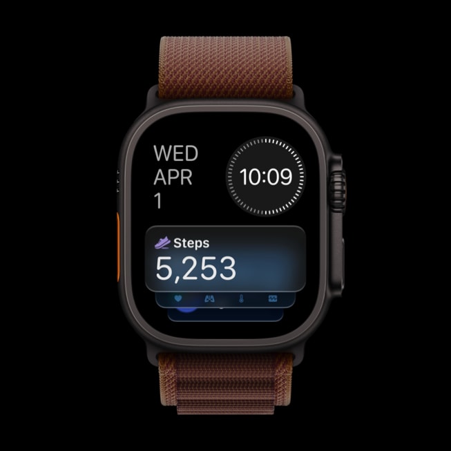 Apple Watch Ultra 4 显示用户步数。