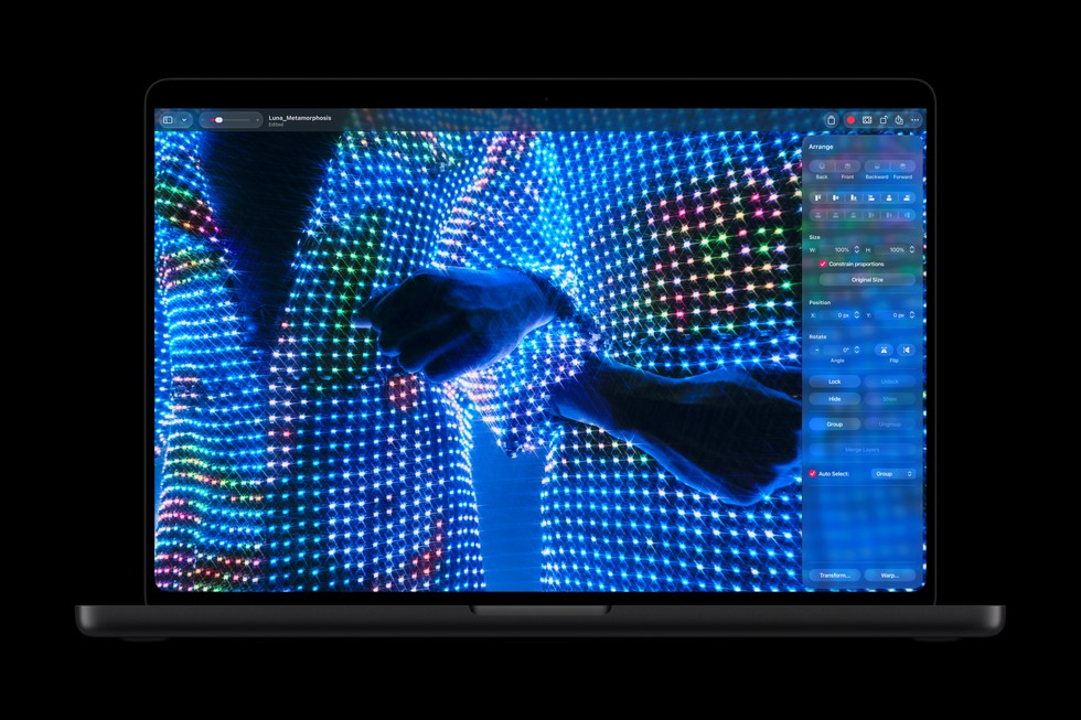 一台配备 PROLED XDR 显示屏的 MacBook Pro 上显示着 Pixelmator Pro app。