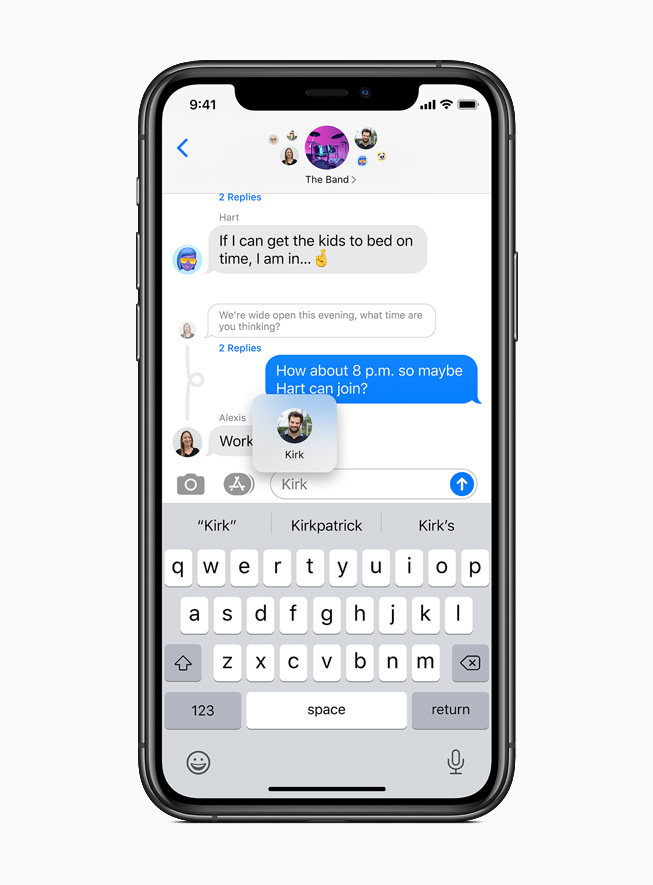 iPhone 11 Pro 上显示信息 app 中新的固定对话功能。