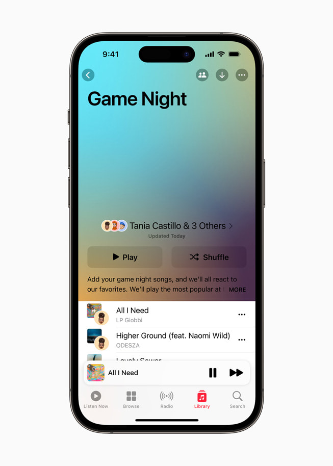 iPhone 14 Pro 的音乐 app 中显示名为“游戏之夜”的协作歌单。 