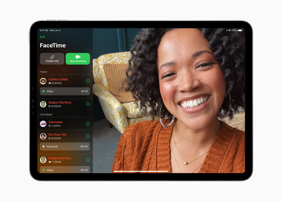 iPad Pro 显示 FaceTime 通话视频留言。