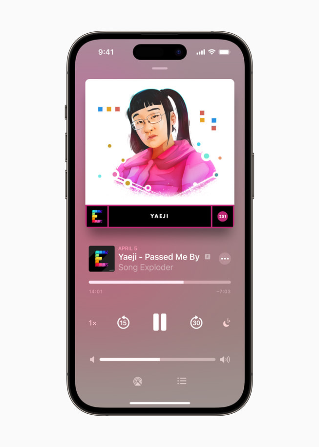 iPhone 14 Pro 显示 Yaeji 的歌曲《Passed Me By》。