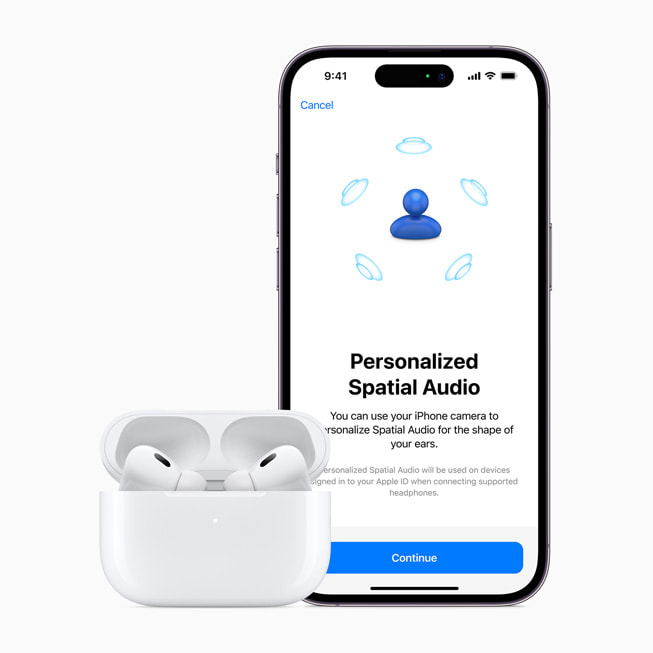 第二代 AirPods Pro 通过 iPhone 14 Pro 使用个性化空间音频功能。