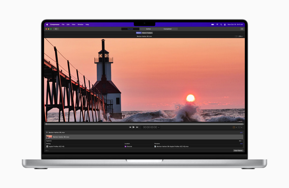 在新版 MacBook Pro 上的 Compressor 中对 ProRes 视频进行转码。