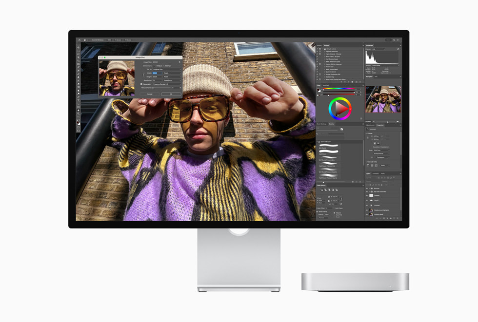 Mac mini 正在运行 Adobe Photoshop。