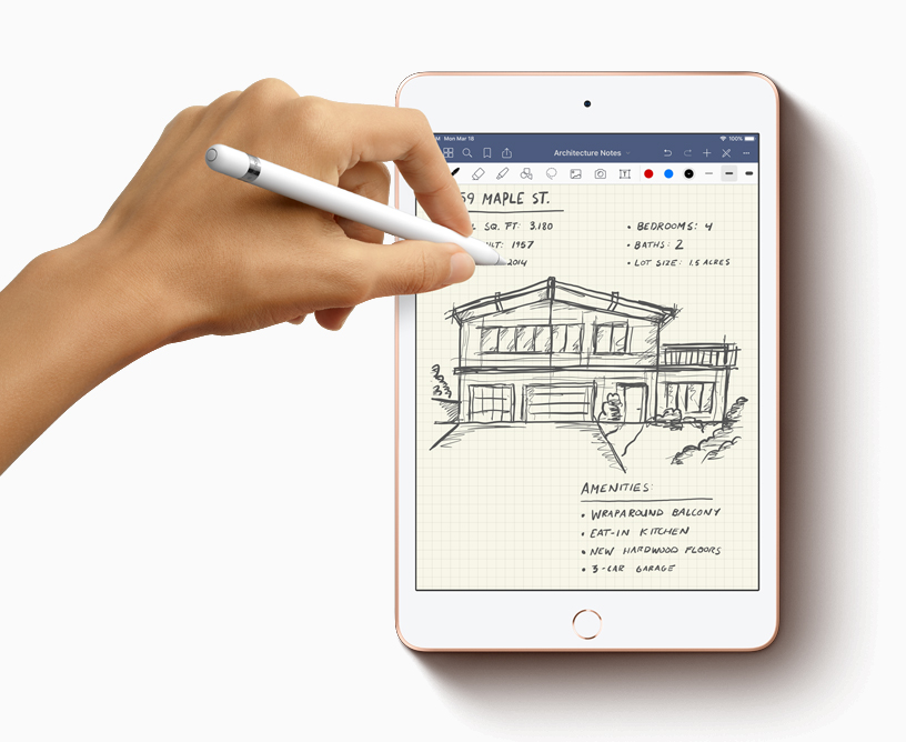 使用 Apple Pencil 在 iPad mini 上记录建筑笔记。