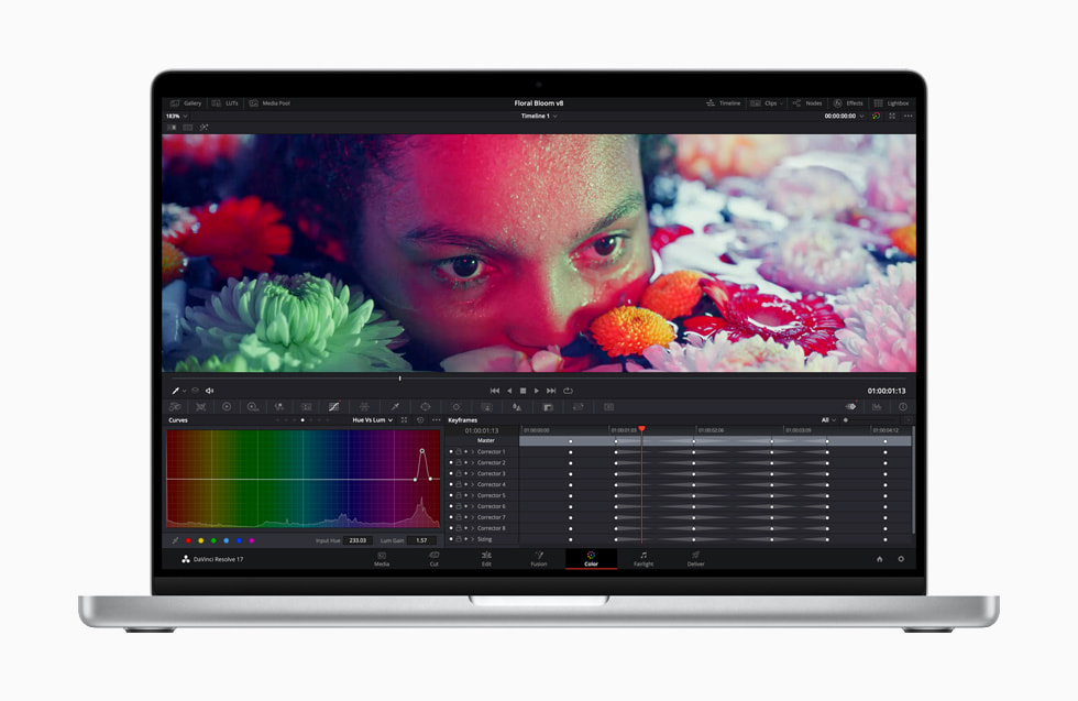 最新款 MacBook Pro 正在运行 ProRes 专用加速器。