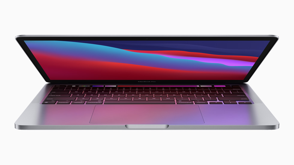 新款 13 英寸 MacBook Pro。