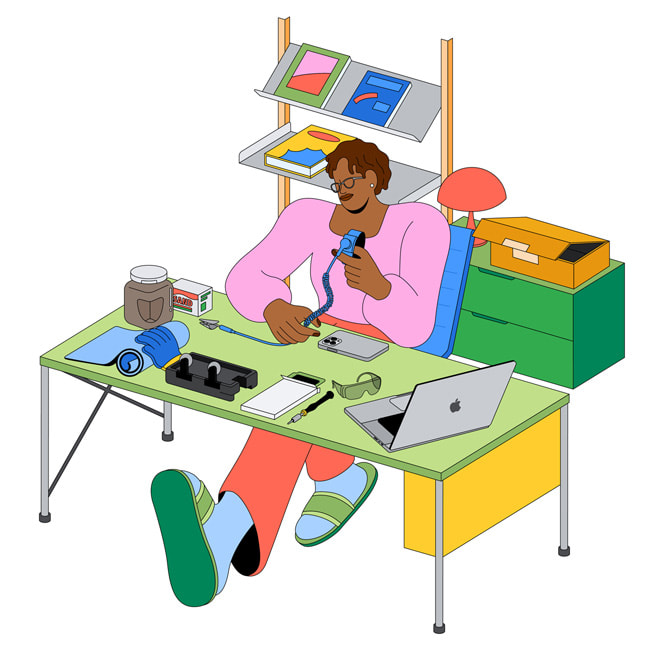 图片显示一位女性消费者坐在桌前使用 Apple 自助维修计划。