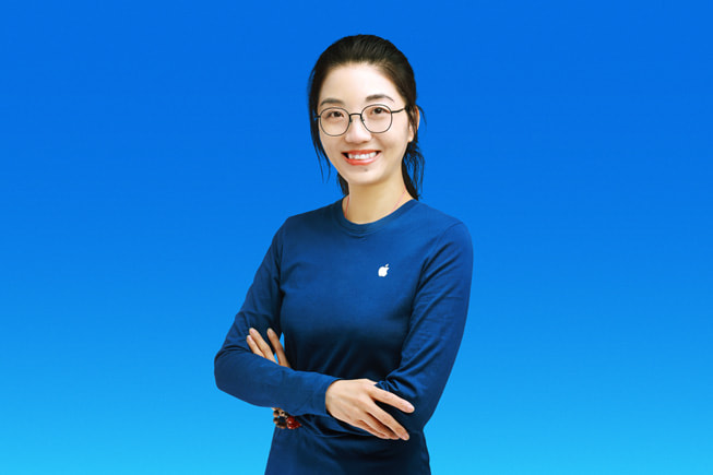 Apple Store 零售店团队成员 Elyn Tang。