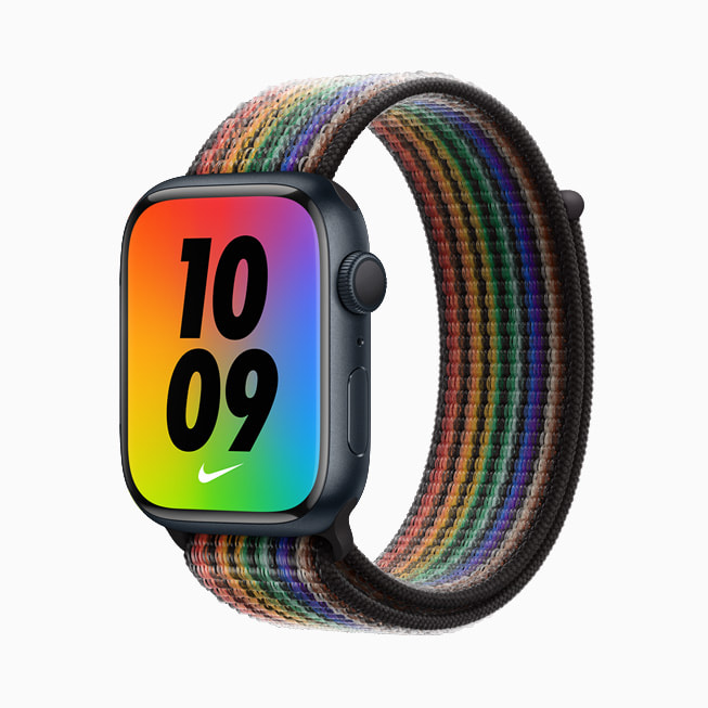 Apple Watch 的新款彩虹版 Nike 回环式运动表带。