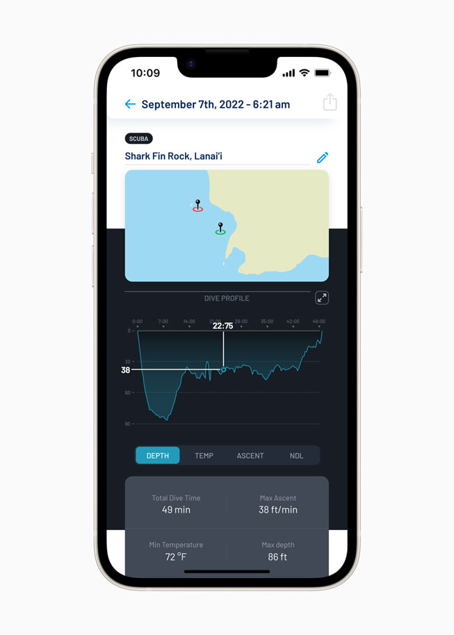 Apple Watch Ultra 上的 Oceanic+ app 显示潜水后日志。