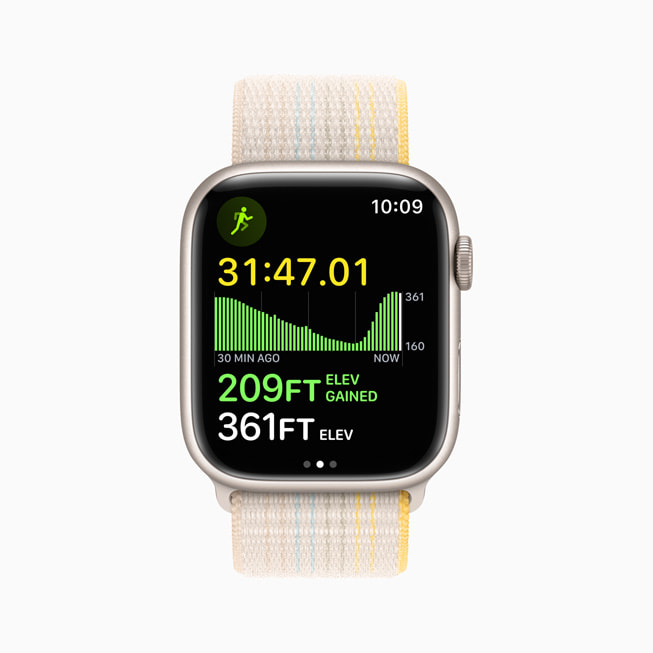 Apple Watch Series 8 显示体能训练 app 中的海拔视图.