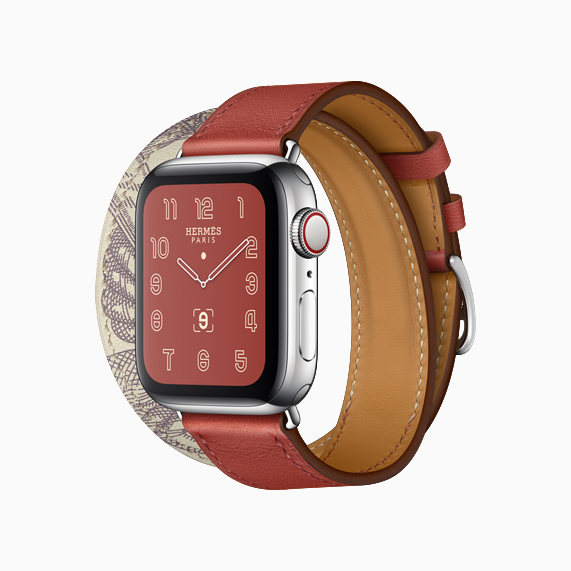 配有全新 Della Cavalleria 印花拼色表带的 Apple Watch Hermès。