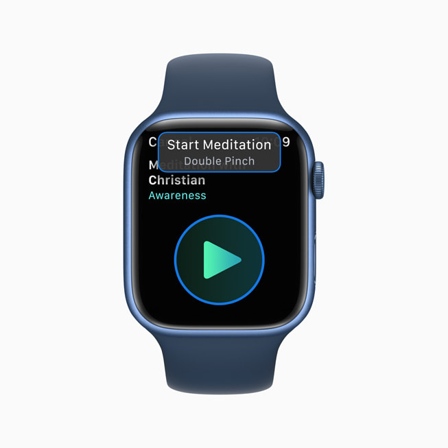 Apple Watch 屏幕上展示用户可以通过两次捏合手势来开始冥想。
