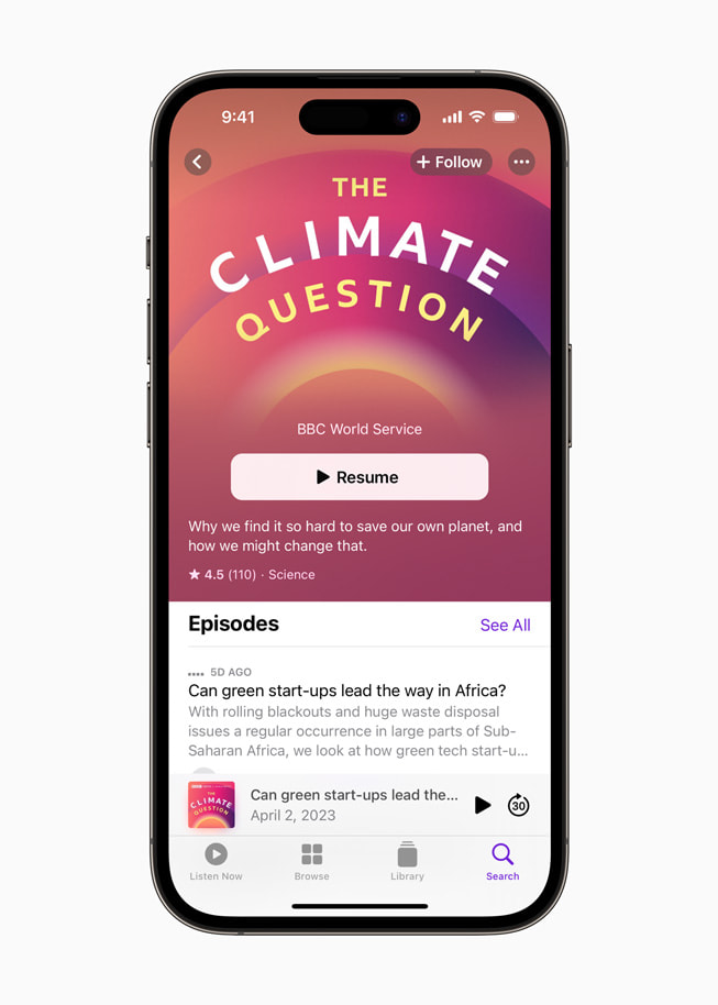 Apple 播客节目《The Climate Question》的页面，呈现最新单集《Can Green Start-Ups Lead the Way in Africa?》。