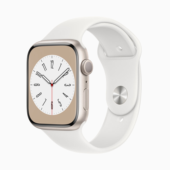 倾斜展示 Apple Watch Series 8。