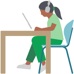 一位女子戴着 AirPods Max,坐在桌前使用 iPad。