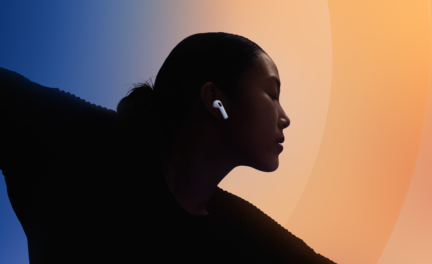 一个人戴着 AirPods 5 跳舞