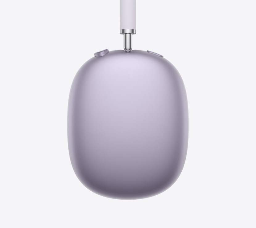 紫色 AirPods Max 2 耳机的侧面外观，展示伸缩套杆、耳垫、数码旋钮和噪声控制按钮的细节。