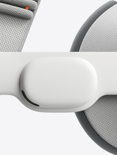 Apple Vision Pro 的侧面特写视图，展示音频带。