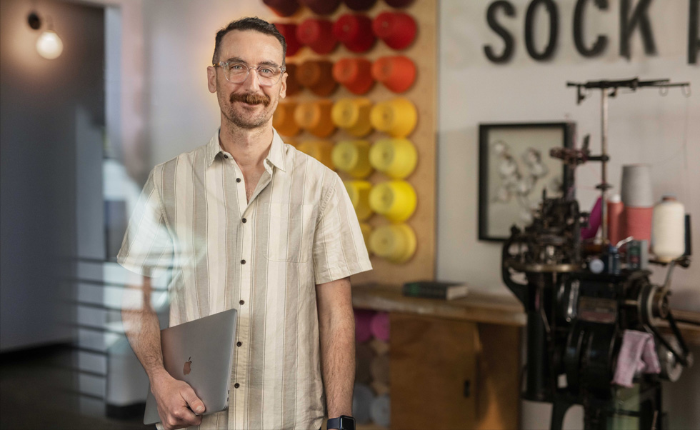 Max Williamson 是公司的客户成功与战略合作伙伴关系副总裁，同时肩负着 IT 部门的职责