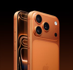 星宇橙色 iPhone 17 Pro，正面外观和背面斜侧外观，展示顶部扩展平台的 Pro 级融合式摄像头系统、相机控制按钮、正面的全面屏设计、操作按钮和音量调节按钮。