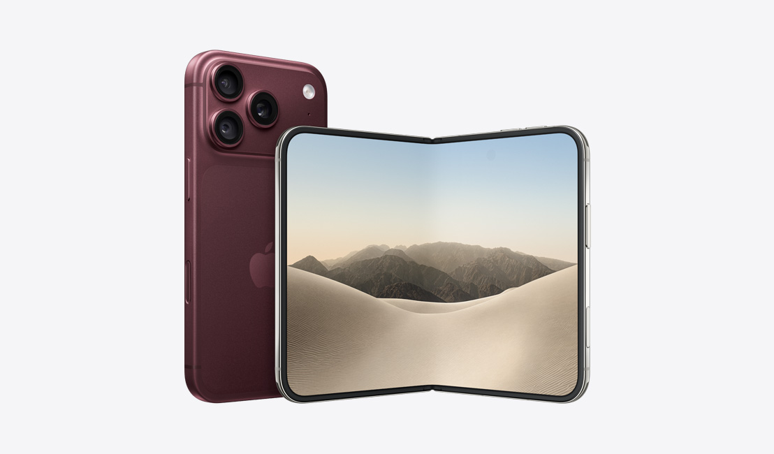 一部勃艮第酒红色 iPhone 18 Pro，斜侧角度展示背面外观、4800 万像素 Pro 级融合式摄像头系统、机身中央的 Apple 标志、侧边按钮和相机控制按钮；旁边还有一部星光白色 iPhone Duo，半开半合横屏放置，整个内屏完整显示一张图片，同时展示细窄的黑色显示屏边框、圆角设计，侧边按钮和相机控制按钮。