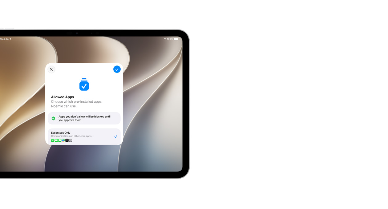 银色 11 英寸 iPad Pro，屏幕显示设置助理 app，列出家长可为孩子选择的多款 app。